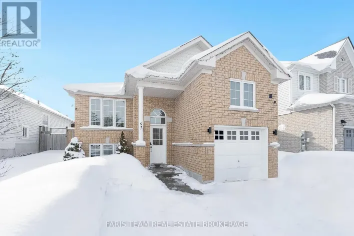 92 WESLEY AVENUE, Wasaga Beach