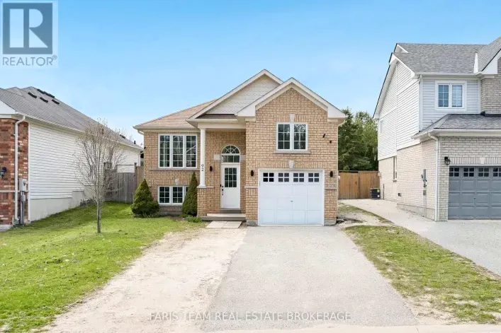 92 WESLEY AVENUE, Wasaga Beach