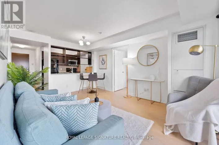 921 - 181 VILLAGE GREEN SQUARE, Toronto