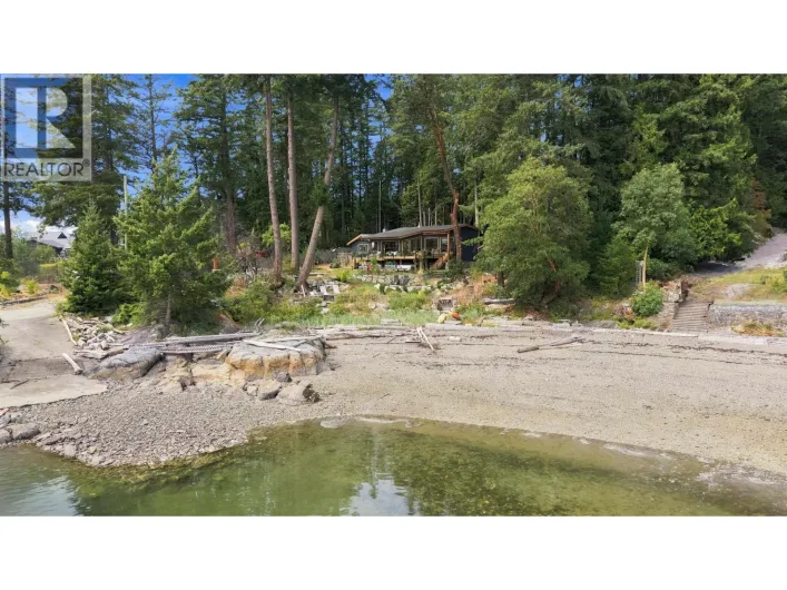 9219 HYDAWAY ROAD, Halfmoon Bay