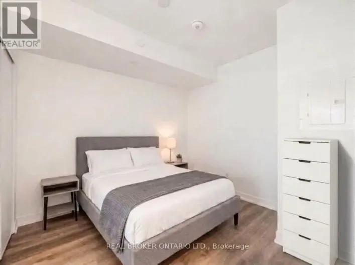 922 - 1 JARVIS STREET E, Hamilton