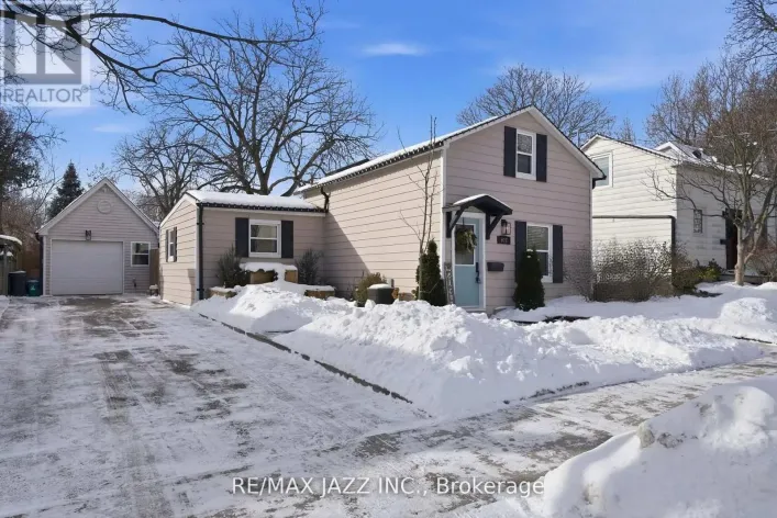 922 BYRON STREET S, Whitby