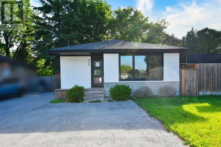 922 CENTRE STREET N, Whitby