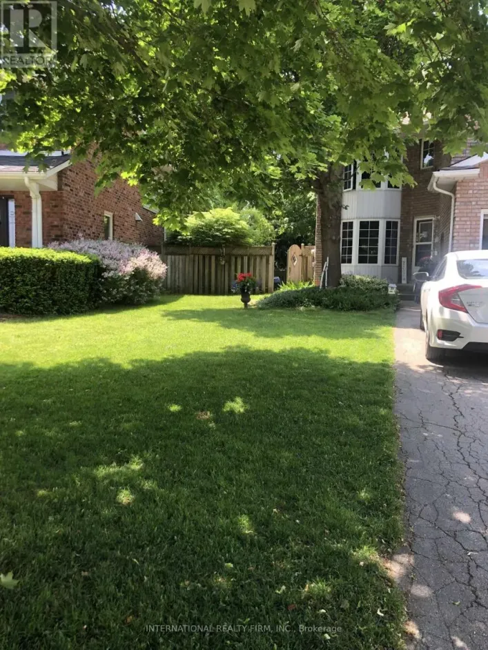 922 GLENDALE COURT, Burlington