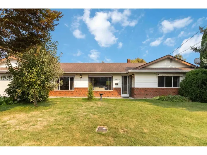 9220 COOTE STREET|Chilliwack Proper East, Chilliwack