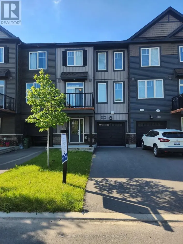 923 LIXNAW COURT, Ottawa