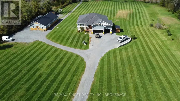923 MAPLE ROAD, Loyalist