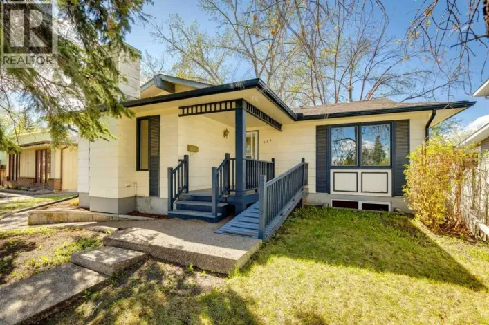 923 Midridge Drive SE, Calgary