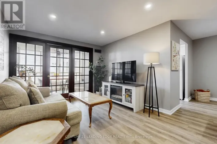 924 - 1880 VALLEY FARM ROAD, Pickering