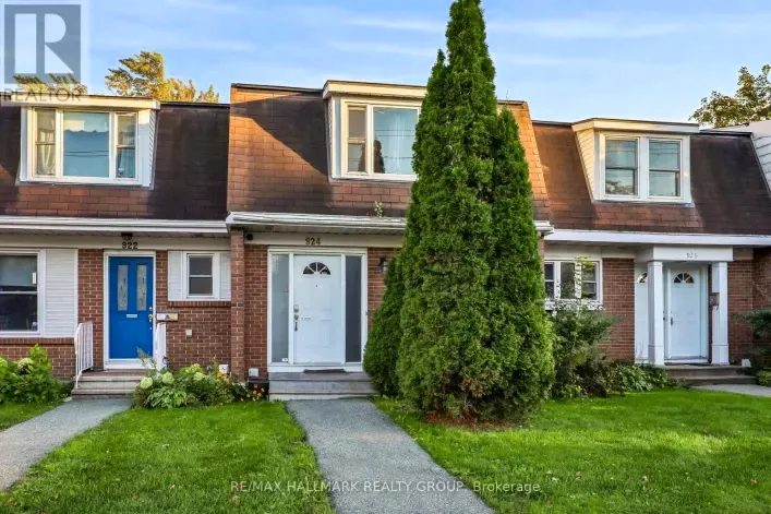 924 DYNES ROAD, Ottawa