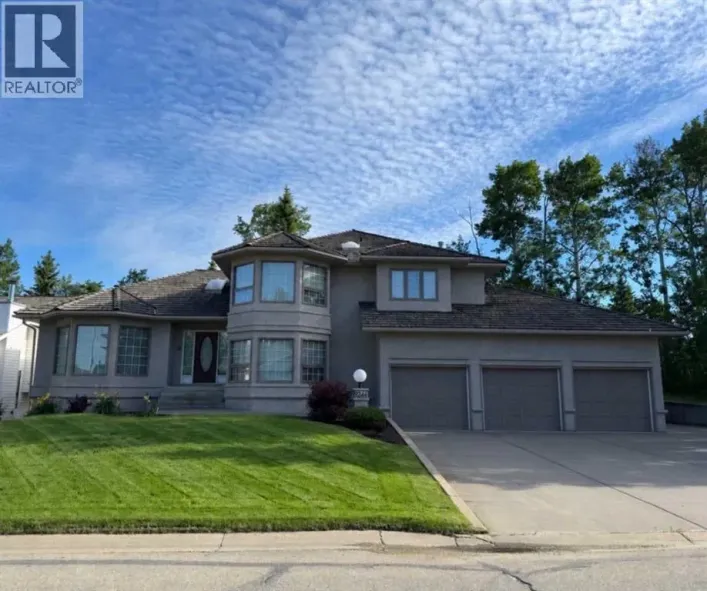 9244 Wedgewood Drive N, Wedgewood