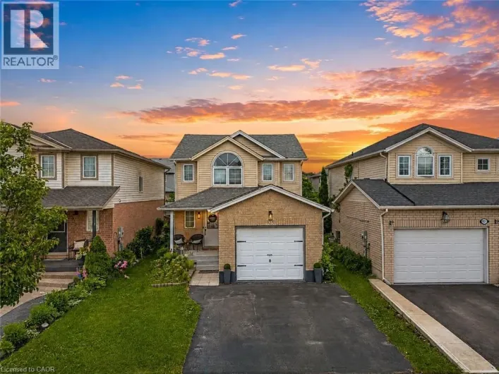 925 COPPER LEAF Crescent, Kitchener