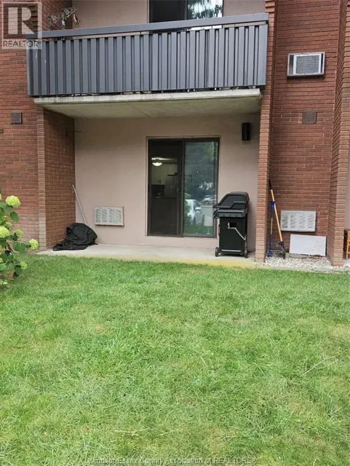 925 GRAND AVENUE West Unit# 108, Chatham