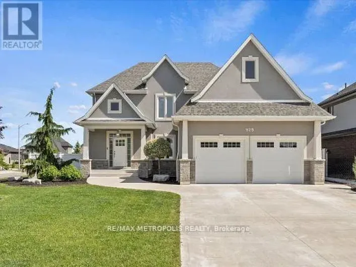 925 LAKEWOOD CRESCENT, Lakeshore