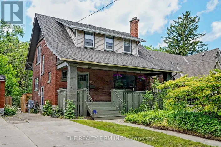 925 MAITLAND STREET, London East