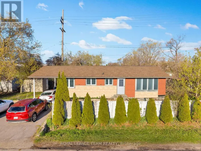925 MOORVALE STREET, Ottawa