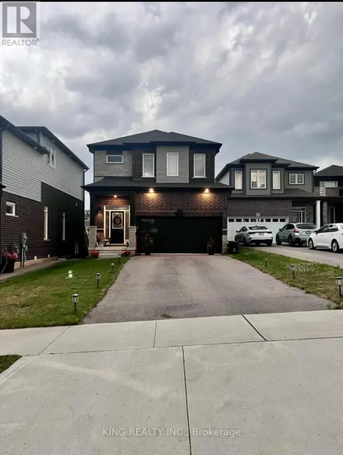 925 TARTAN COURT, Kitchener