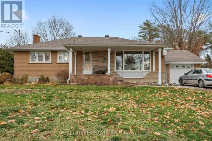 925 WARD STREET, Selwyn