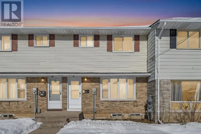 926 AMBERDALE CRESCENT, Kingston