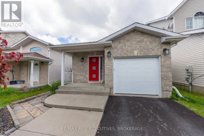 926 BLUFFWOOD AVENUE, Kingston)