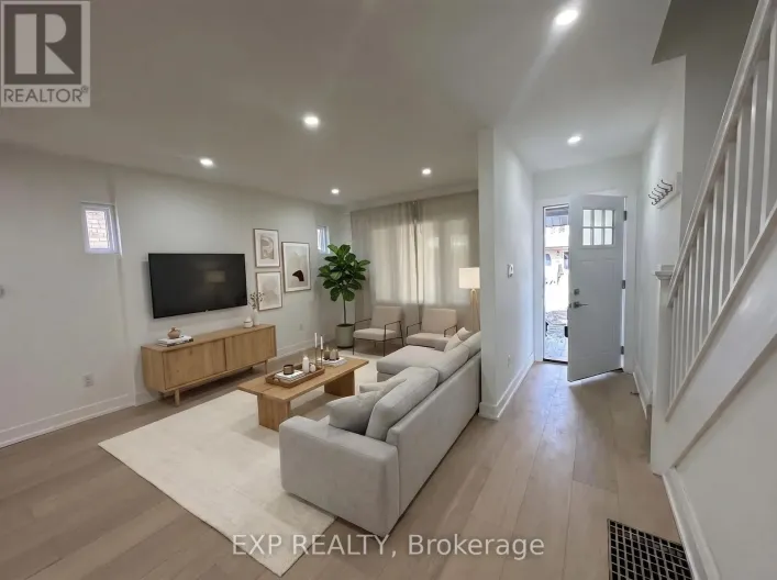 926 GREENWOOD AVENUE, Toronto