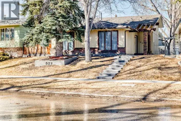 927 Midridge Drive SE, Calgary
