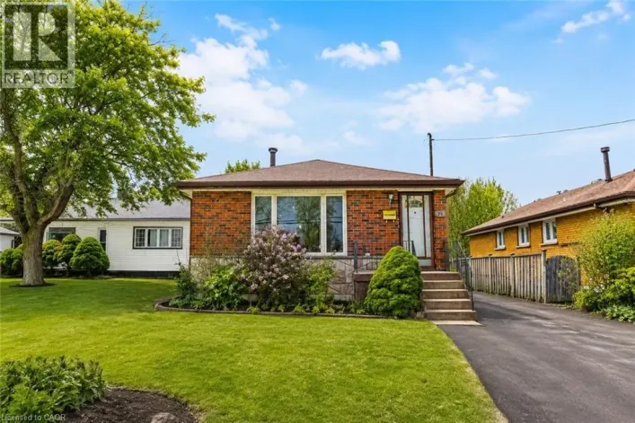 928 UPPER GAGE Avenue, Hamilton