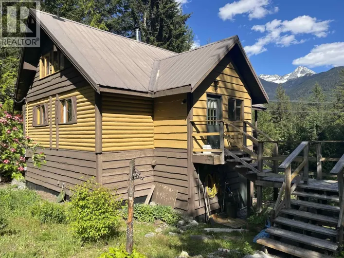9291 EMERALD DRIVE, Whistler