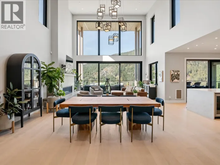 9292 STELLER'S WAY, Whistler