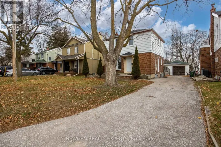 93 ASHBOURNE DRIVE, Toronto