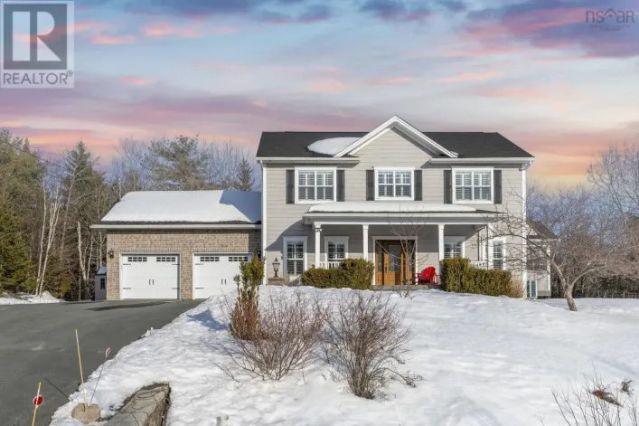 93 Canterbury Lane, Fall River