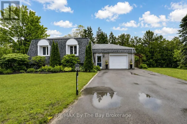 93 FREDERICK DR S/S DRIVE, Wasaga Beach
