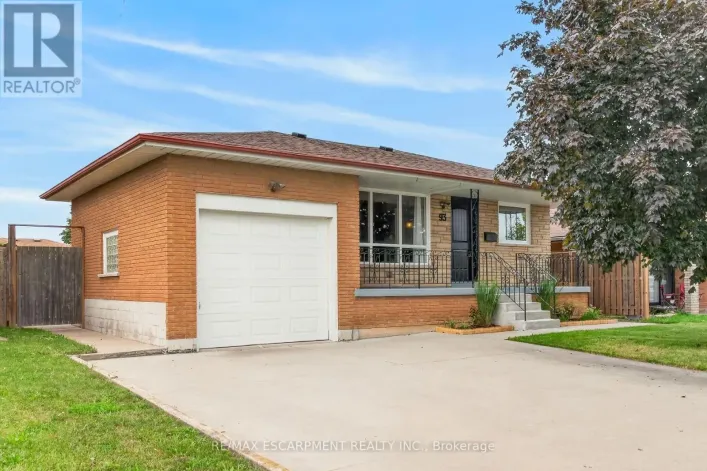 93 NUGENT DRIVE, Hamilton