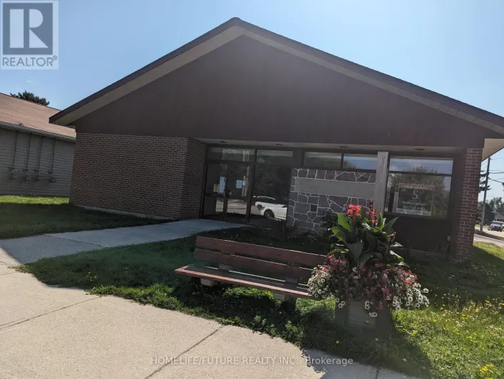 93 OTTAWA AVENUE, South River