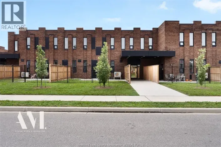 930 MARION, Windsor