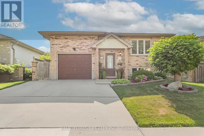 930 RAILTON AVENUE, London East