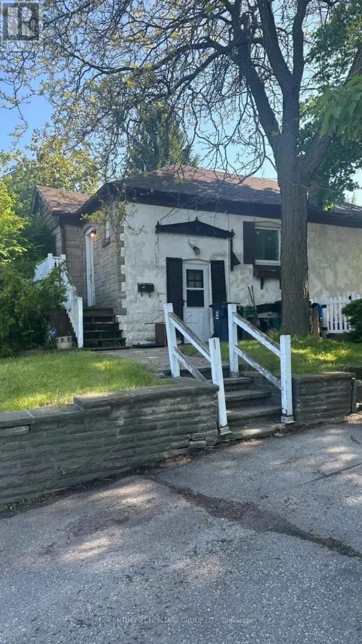 930 SCARLETT ROAD, Toronto