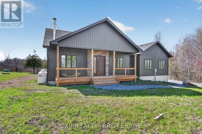 9304 PERTH ROAD, Rideau Lakes
