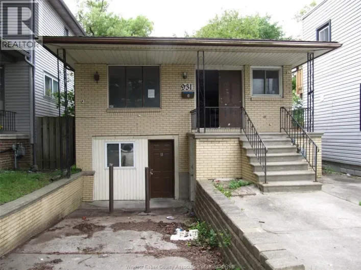 931 CAMPBELL AVE, Windsor