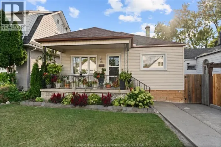 931 LILLIAN AVENUE, Windsor
