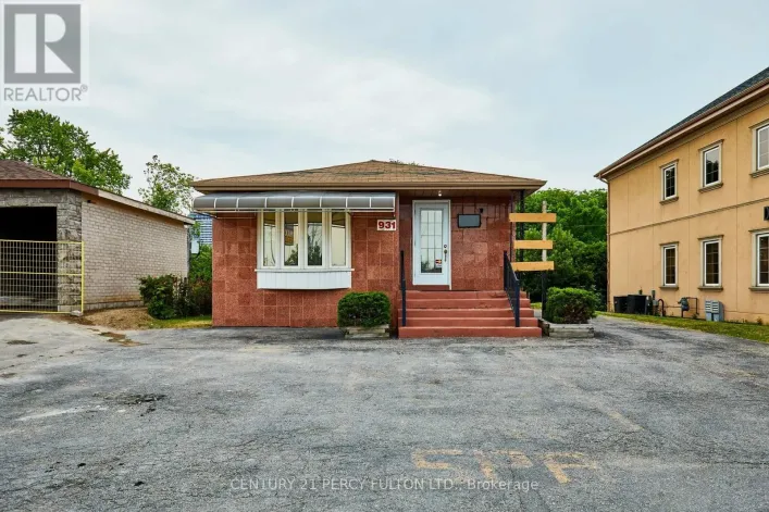931 LIVERPOOL ROAD, Pickering