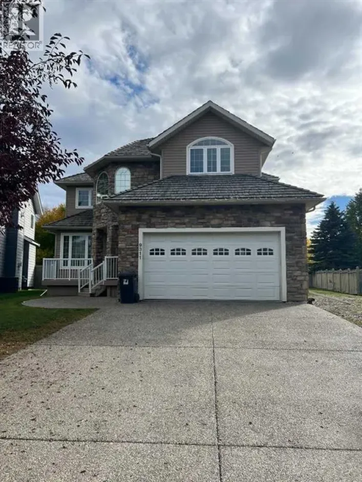 9311 Wedgewood Drive S, Wedgewood