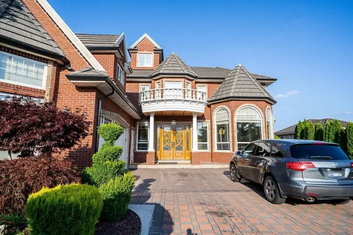 9316 125 STREET, Surrey