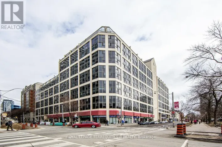 933 - 222 THE ESPLANADE, Toronto