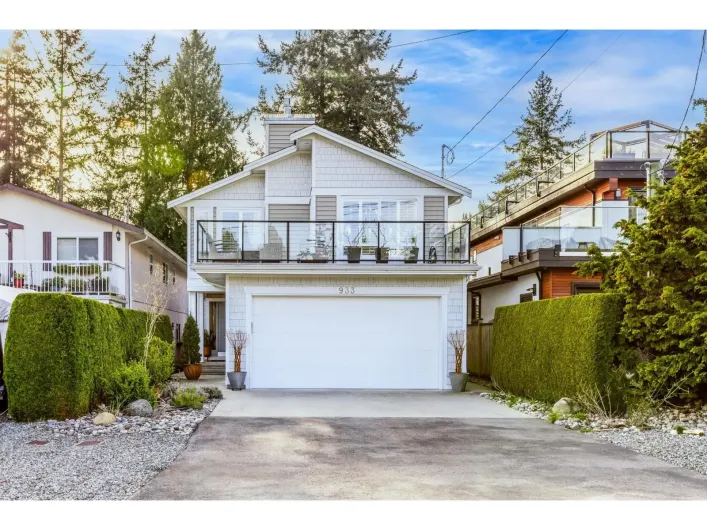 933 MAPLE STREET, White Rock