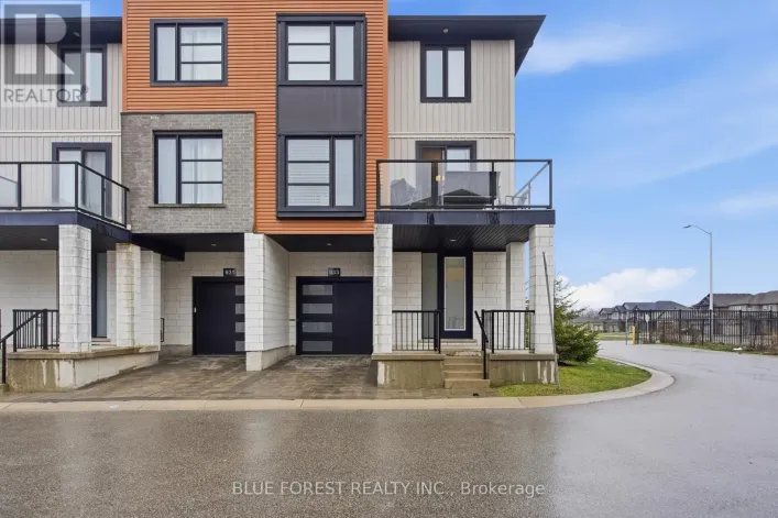 933 SARNIA ROAD, London North