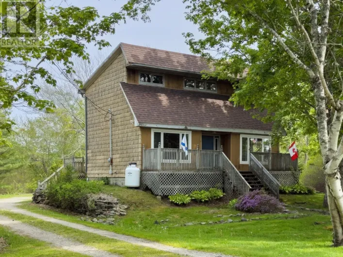 9333 Highway 3, Pleasant Lake