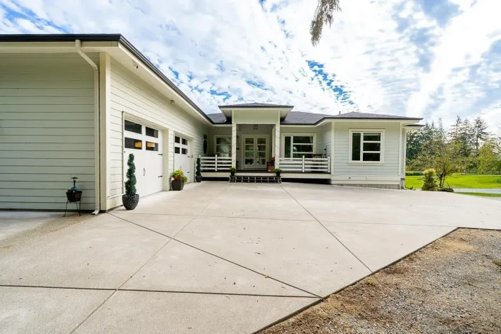 934 248 STREET, Langley