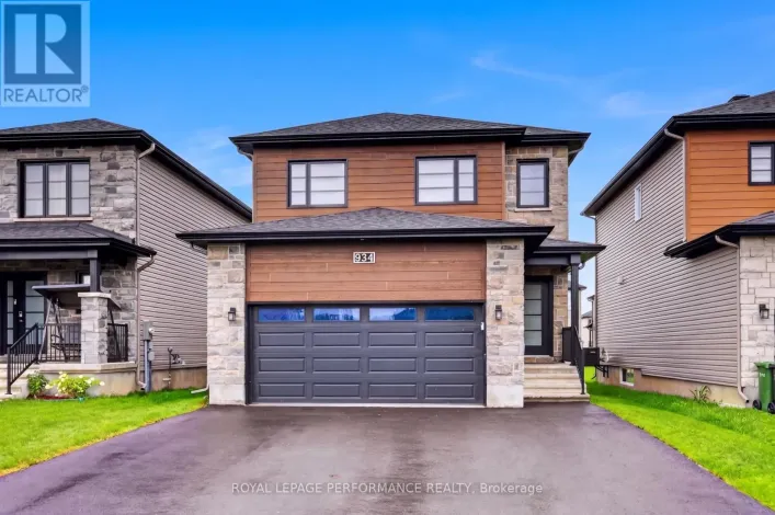 934 CHABLIS CRESCENT, Russell