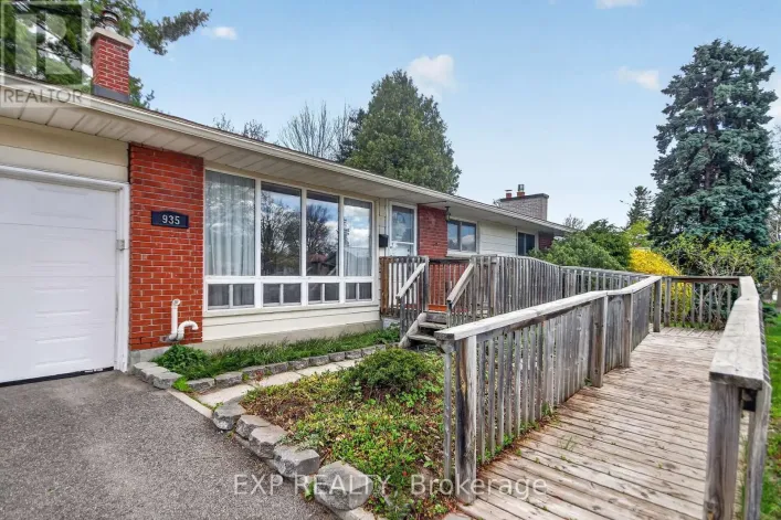 935 PLEASANT PARK ROAD, Ottawa